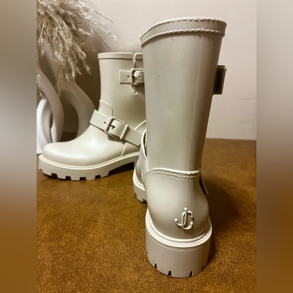 Jimmy Choo NWB Rain Boots Size 34 In Solid Camel / Light Brown Yael - Picture 4 of 4
